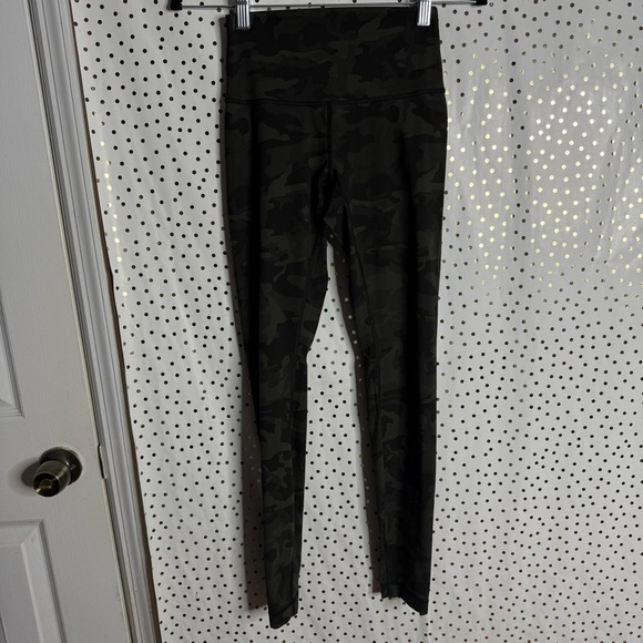 Lululemon Wunder Under Camo - Picture 1 of 10